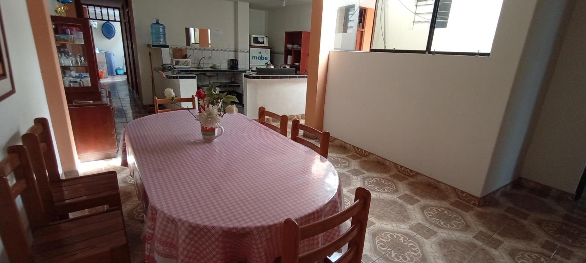 Travelers' House Casa Hospedaje ฮวนชาโก ภายนอก รูปภาพ