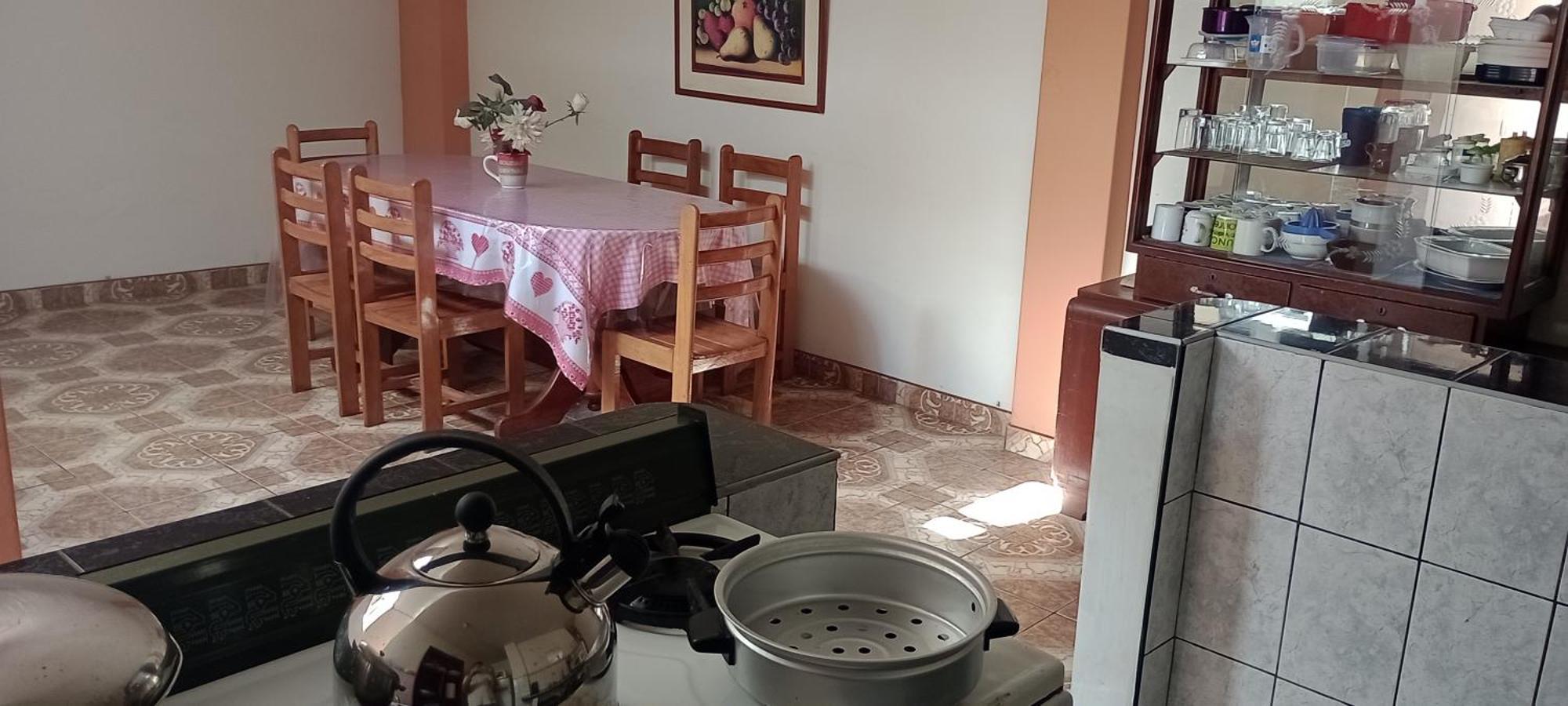 Travelers' House Casa Hospedaje ฮวนชาโก ภายนอก รูปภาพ